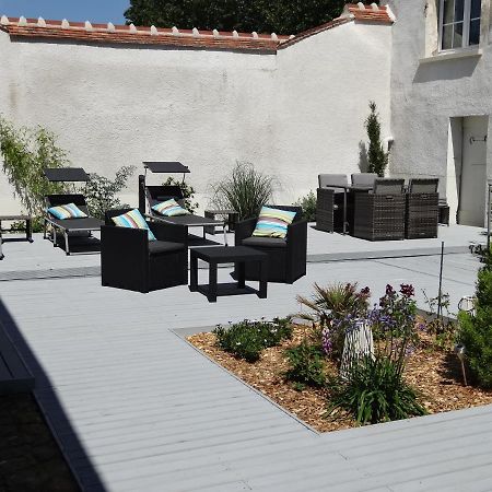 Les Petites Tuileries Bed & Breakfast Bray-sur-Seine Bagian luar foto